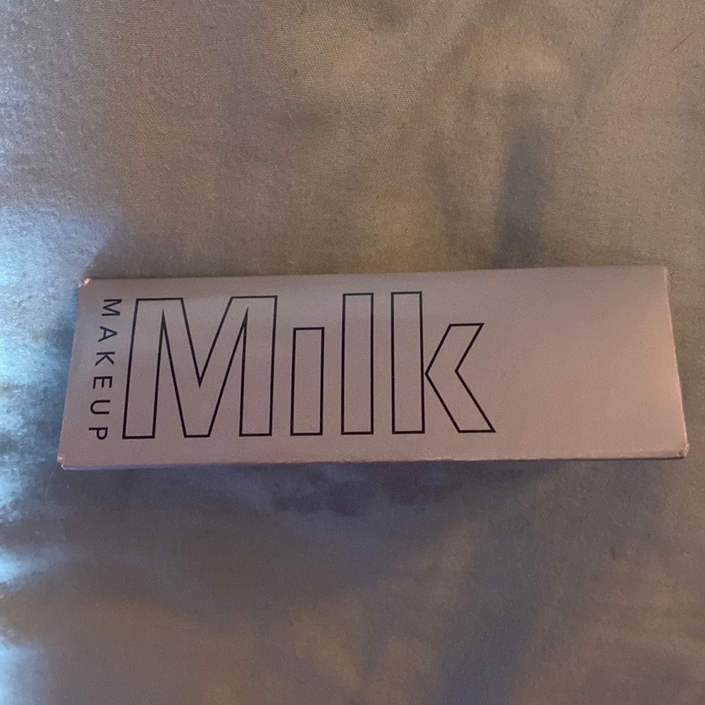 Milk mascara